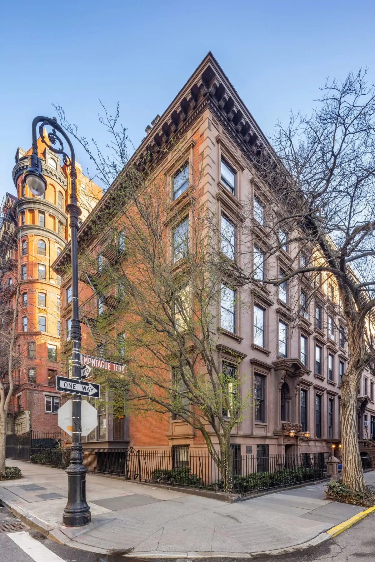 1 Montague Terrace