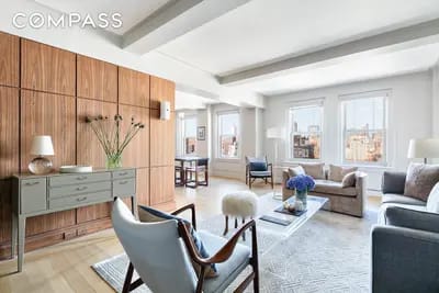 136 Waverly Pl, Unit 4A