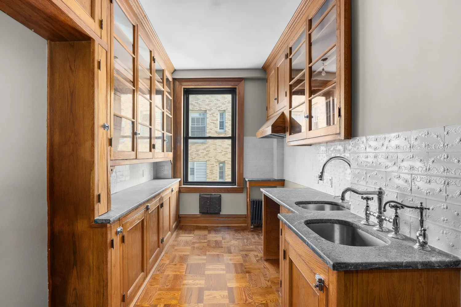 645 West End Avenue 11D — dining room