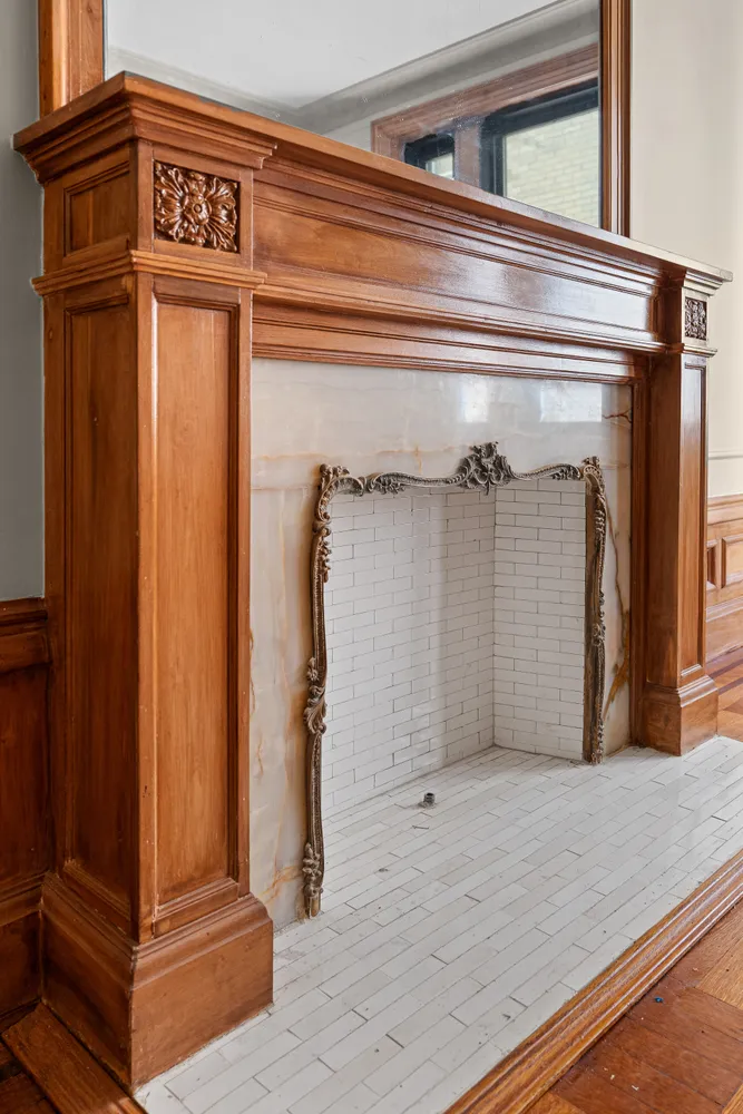 645 West End Avenue 11D — kitchen detail